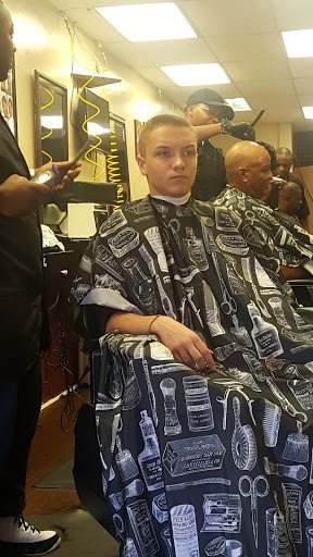 Barber Shop «The Perfect Blend Barbershop», reviews and photos, 612 Oakfield Dr, Brandon, FL 33511, USA