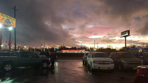 Used Car Dealer «Su Familia Cars & Trucks», reviews and photos, 5802 North Fwy, Houston, TX 77076, USA