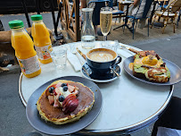 Plats et boissons du Restaurant servant le petit-déjeuner Kozy Bosquet à Paris - n°1