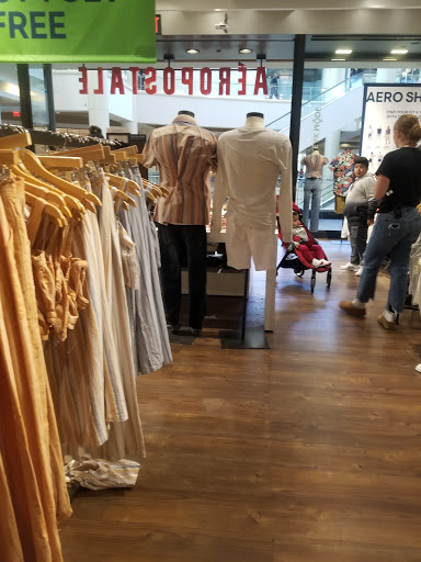 Clothing Store «Aéropostale», reviews and photos, 200 Baychester Ave, Bronx, NY 10475, USA