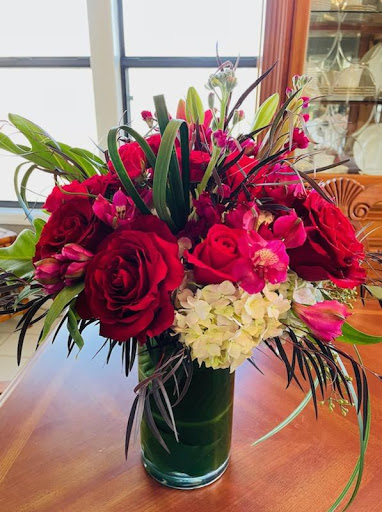 Florist «Artistic Flowers», reviews and photos, 610 W Solomon St, Griffin, GA 30223, USA