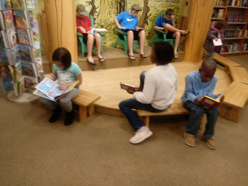 Book Store «Barnes & Noble», reviews and photos, 5959 Triangle Town Blvd, Raleigh, NC 27616, USA