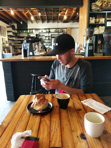 Coffee Shop «Three Ships Coffee Roasters», reviews and photos, 607 19th St, Virginia Beach, VA 23451, USA