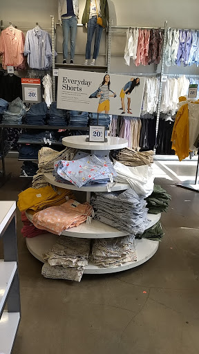 Clothing Store «Old Navy», reviews and photos, 1009 Flatbush Ave, Brooklyn, NY 11226, USA