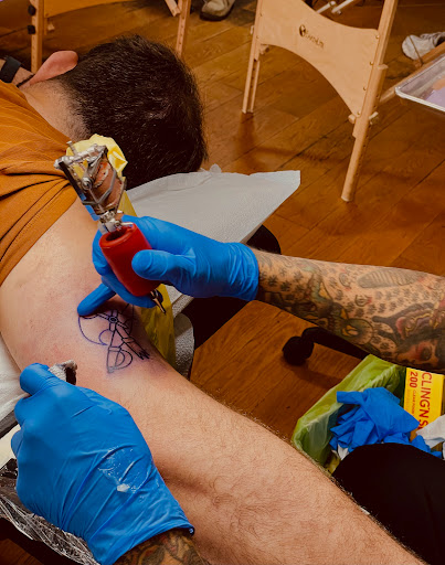 Tattoo Shop «Greenpoint Tattoo Company», reviews and photos, 131 Meserole Ave, Brooklyn, NY 11222, USA