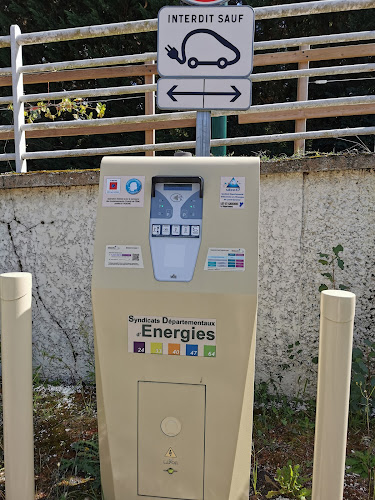 MObiVE Station de recharge à Sainte-Colombe-en-Bruilhois