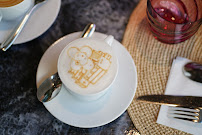 Latte du Café Maxime Frédéric at Louis Vuitton à Paris - n°7
