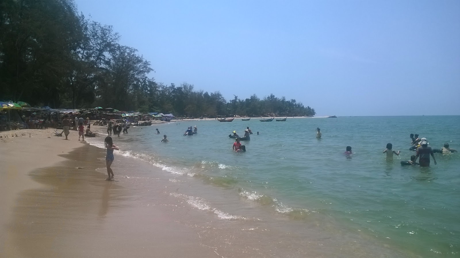 Φωτογραφία του Tan Hai Beach παροχές περιοχής