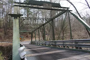 Quaker Bridge image
