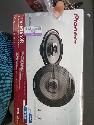 Thrift Store «Goodwill Retail & Donation Center», reviews and photos