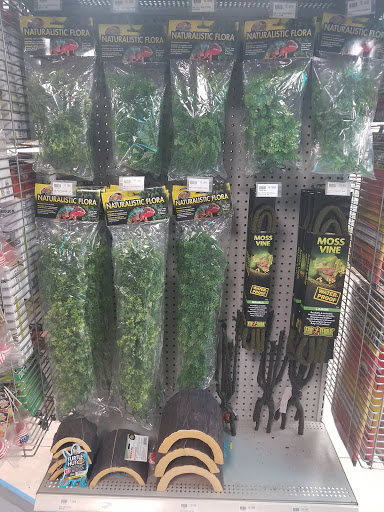 Pet Store «Petland - Ft. Myers», reviews and photos, 7091-13 College Pkwy, Fort Myers, FL 33907, USA