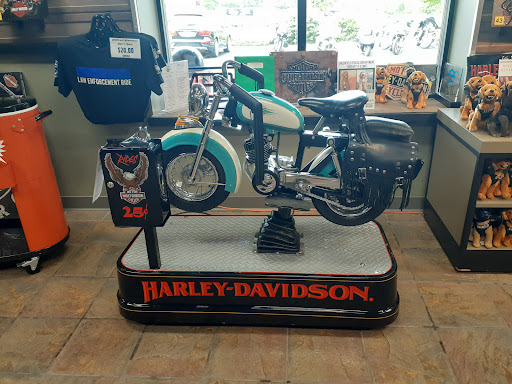 Harley-Davidson Dealer «House of Harley-Davidson®», reviews and photos, 6221 W Layton Ave, Milwaukee, WI 53220, USA