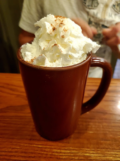 American Restaurant «Cracker Barrel Old Country Store», reviews and photos, 5580 Windward Pkwy, Alpharetta, GA 30004, USA