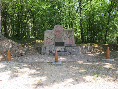 Monument 172 en 372 infanterie regiment 14-18 à Han-sur-Meuse