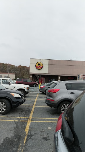 Grocery Store «ShopRite of Newburgh», reviews and photos, 88 N Plank Rd #1, Newburgh, NY 12550, USA