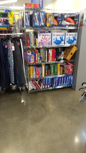 Thrift Store «Goodwill Store & Donation Center», reviews and photos, 5518 Touhy Ave, Skokie, IL 60077, USA