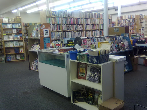 Used Book Store «Lucky Dog Books», reviews and photos, 911 W Jefferson Blvd, Dallas, TX 75208, USA
