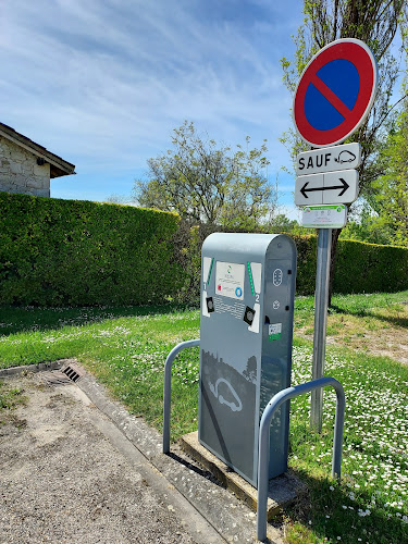 Borne de recharge de véhicules électriques SDE82 Station de recharge Montjoi