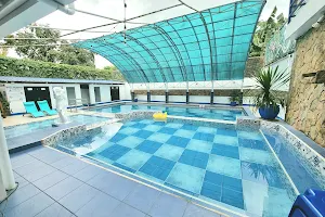 Villa Hizon Resort image