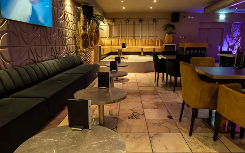 Zenza Lounge & Restaurant Breda image