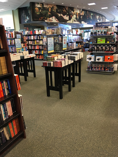 Book Store «Barnes & Noble», reviews and photos, 20600 N Rand Rd, Deer Park, IL 60010, USA