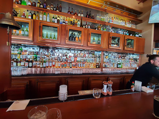 Romantic places to have a drink in Seattle