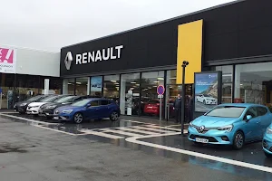 Renault NGL Lens image