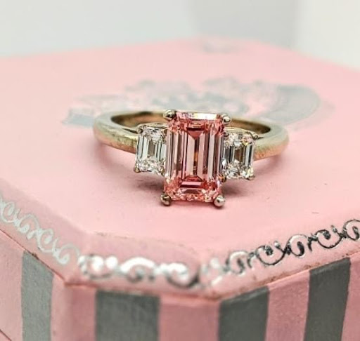 Jewelry Store «Pearce Jewelers», reviews and photos, 41 Glen Rd, West Lebanon, NH 03784, USA