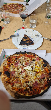 Plats et boissons du Pizzeria Pizza des trois quartiers à Toulon - n°8