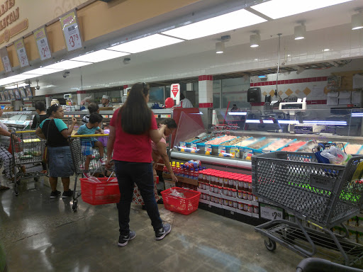 Grocery Store «Northgate Gonzalez Markets», reviews and photos, 2120 Pacific Ave, Long Beach, CA 90806, USA