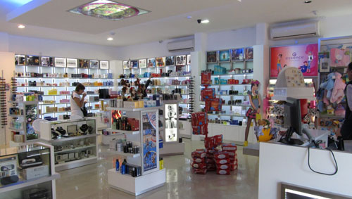 Opiniones de Class Duty Free Shop en Artigas - Centro comercial