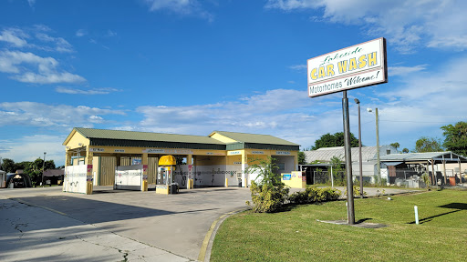 Lakeside Car Wash en Okeechobee