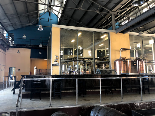 Cervecería Antiguo Almacén de la Madera y El Tabaco