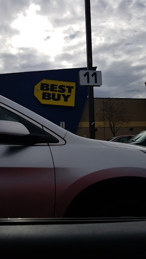 Electronics Store «Best Buy», reviews and photos, 2833 W Ridge Rd, Rochester, NY 14626, USA