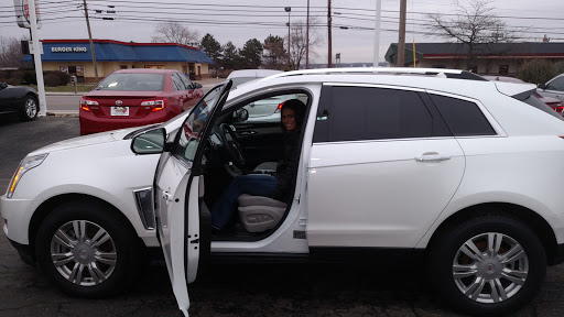 Car Dealer «Falls Chrysler Jeep Dodge», reviews and photos, 4100 State Rd, Cuyahoga Falls, OH 44223, USA