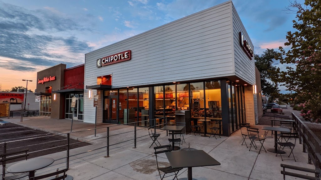 Chipotle Mexican Grill 87106