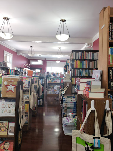 Book Store «Book Corner», reviews and photos, 100 N Walnut St, Bloomington, IN 47404, USA