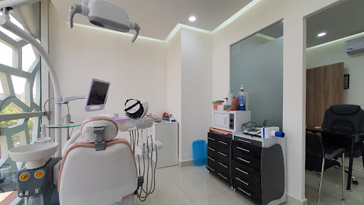 Glowing Smile Dental Studio