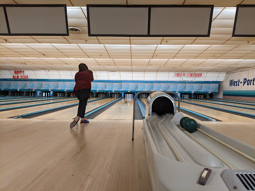 Bowling Alley «Westport Bowling Lanes», reviews and photos, 135 Main St, Westbrook, ME 04092, USA
