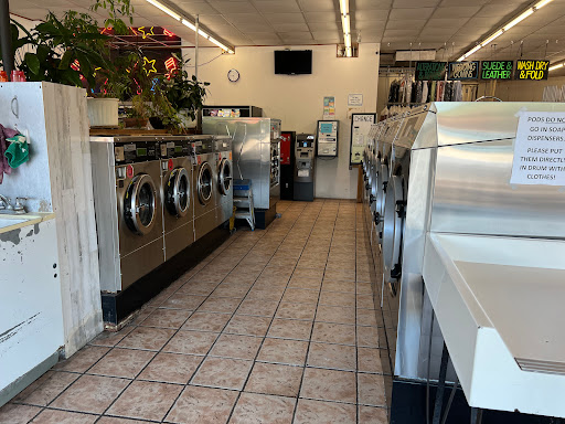 Dry Cleaner «Clothes Basket», reviews and photos, 1429 W Sherman Blvd, Muskegon, MI 49441, USA
