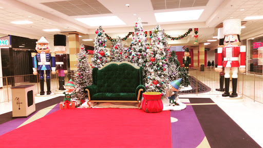 Shopping Mall «Merle Hay Mall», reviews and photos, 3800 Merle Hay Rd, Des Moines, IA 50310, USA