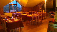 Atmosphère du Restaurant familial Au Chat Bleu à Saint-Laurent-les-Bains-Laval-d'Aurelle - n°8