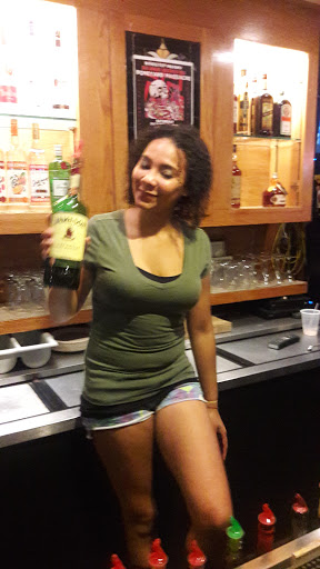 Bar & Grill «BoneYard Bar & Grill», reviews and photos, 20 S Virginia Ave, Atlantic City, NJ 08401, USA