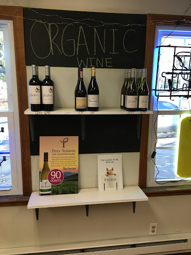 Liquor Store «The Liquor Lad», reviews and photos, 17 Burlington Rd, Harwinton, CT 06791, USA