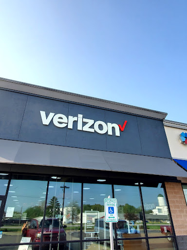 Cell Phone Store «Verizon Authorized Retailer, TCC», reviews and photos, 2400 Marketplace Boulevard, Shelbyville, IN 46176, USA