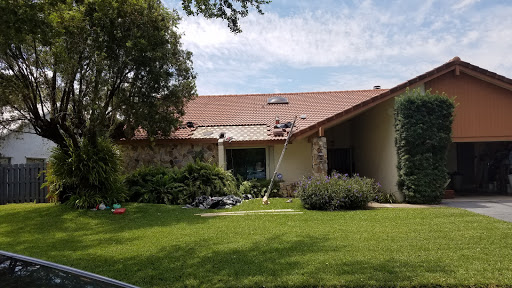 Roofing Contractor «Evans Roofing», reviews and photos, 1071 NE 43rd St, Oakland Park, FL 33334, USA