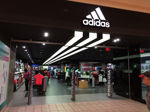 adidas Store Plaza Las Americas