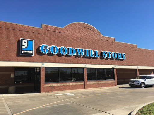 Goodwill Store & Donation Center image 4