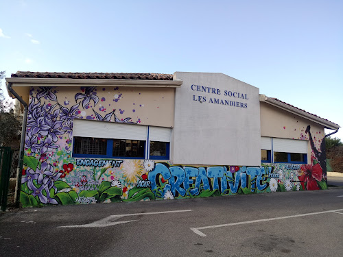 Centre d'aide sociale ADIS - Centre Social et Culturel les Amandiers Aix-en-Provence