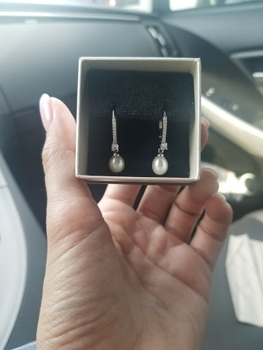 Jewelry Store «Collins Jewelers», reviews and photos, 80 Seven Hills Blvd #307, Dallas, GA 30132, USA